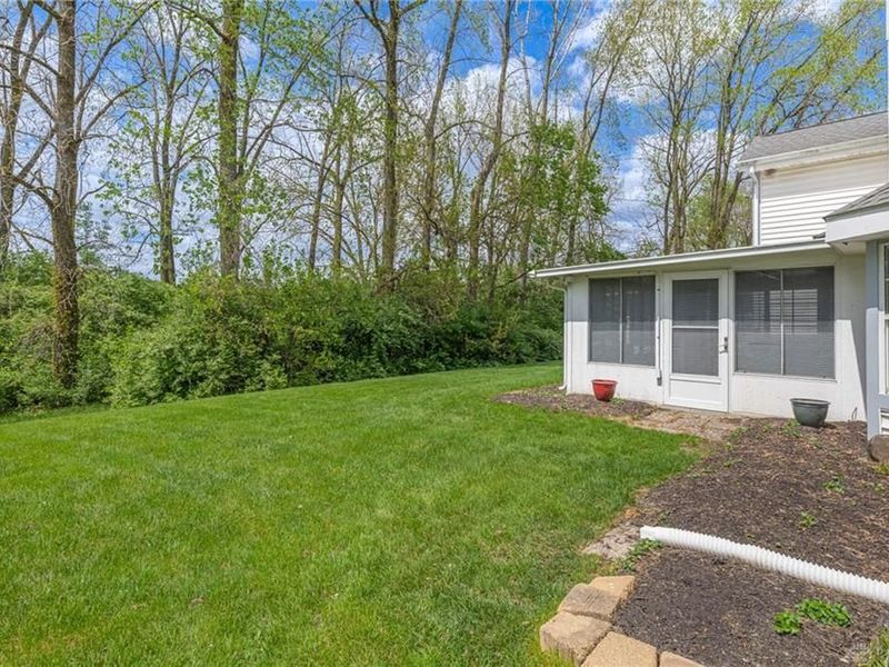 482 Meadowview Court, Vandalia, OH 45377 Photo 3