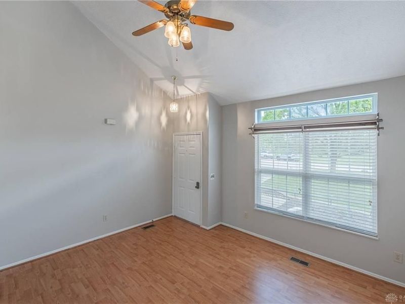 482 Meadowview Court, Vandalia, OH 45377 Photo 4