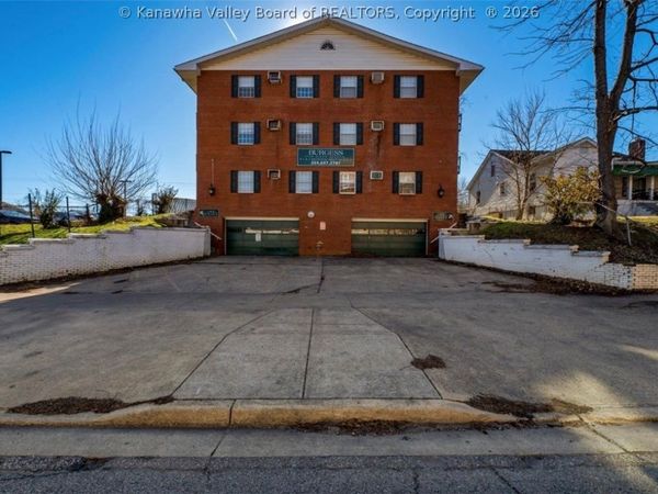 1739 6th Avenue, Huntington, WV 25703