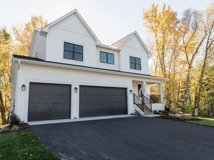2816 Oxford Street N Roseville, MN 55126