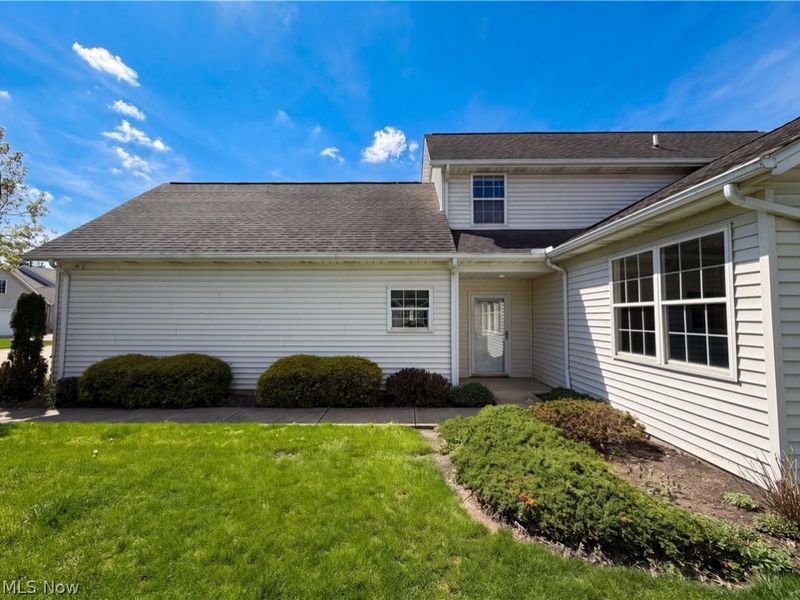 8757 Roberts Court, Olmsted Falls, OH 44138 Photo 1