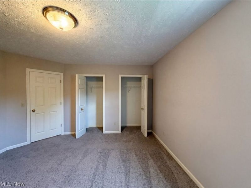 8757 Roberts Court, Olmsted Falls, OH 44138 Photo 11