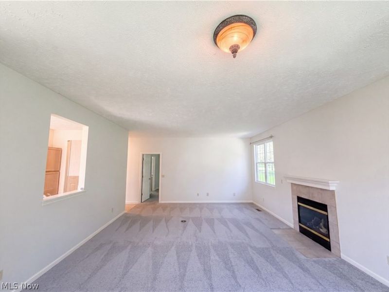 8757 Roberts Court, Olmsted Falls, OH 44138 Photo 3