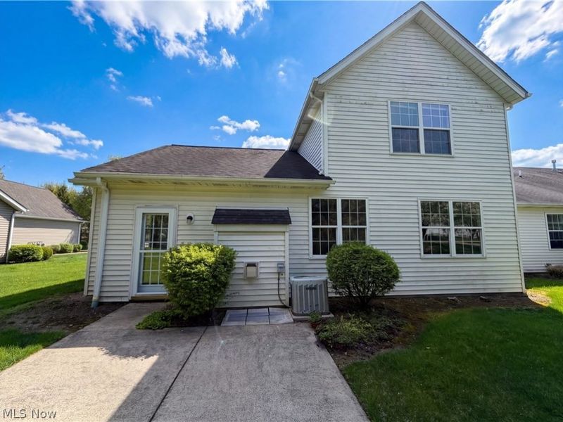 8757 Roberts Court, Olmsted Falls, OH 44138 Photo 5