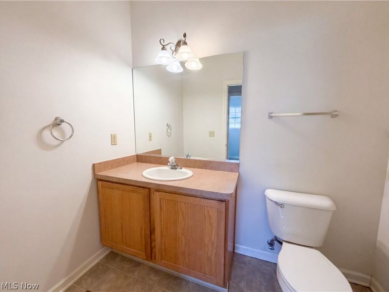 8757 Roberts Court, Olmsted Falls, OH 44138 Photo 6