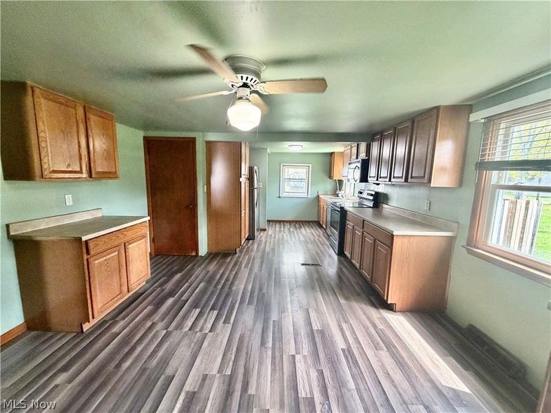 324 Bechtel Road, Leavittsburg, OH 44430 Photo 5