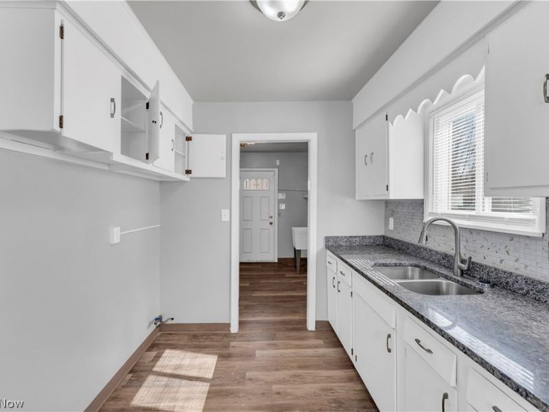 17401 Wayne Drive, Cleveland, OH 44128 Photo 11