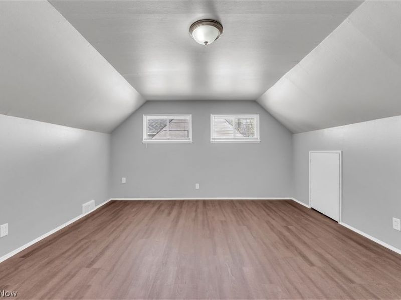 17401 Wayne Drive, Cleveland, OH 44128 Photo 16