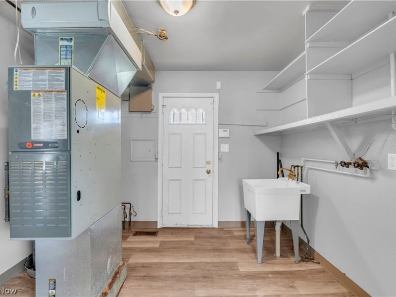 17401 Wayne Drive, Cleveland, OH 44128 Photo 20