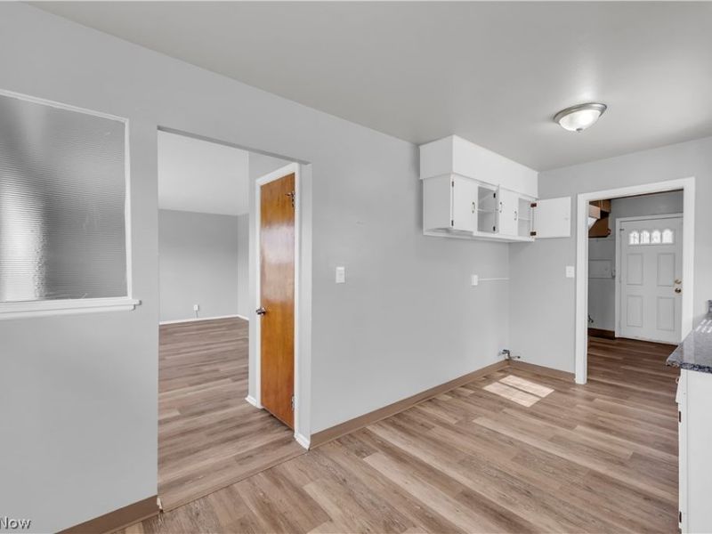 17401 Wayne Drive, Cleveland, OH 44128 Photo 7