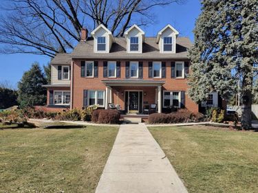 835 W KING STREET , SHIPPENSBURG, PA 17257