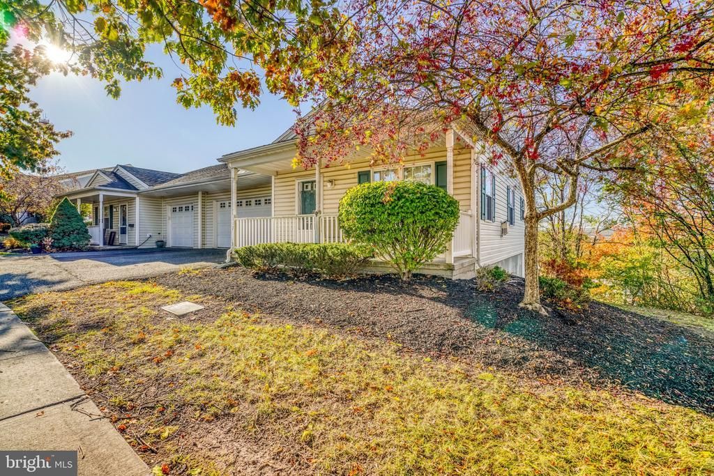 117 W HARMONY DRIVE , POTTSTOWN, PA 19464