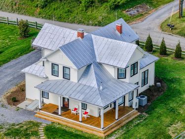 374 Finley Rd , Raphine, VA 24472