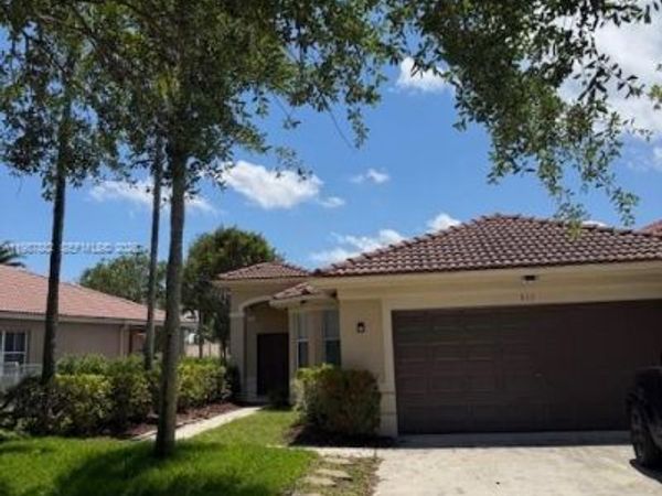 513 Live Oak Ln , Weston, FL 33327