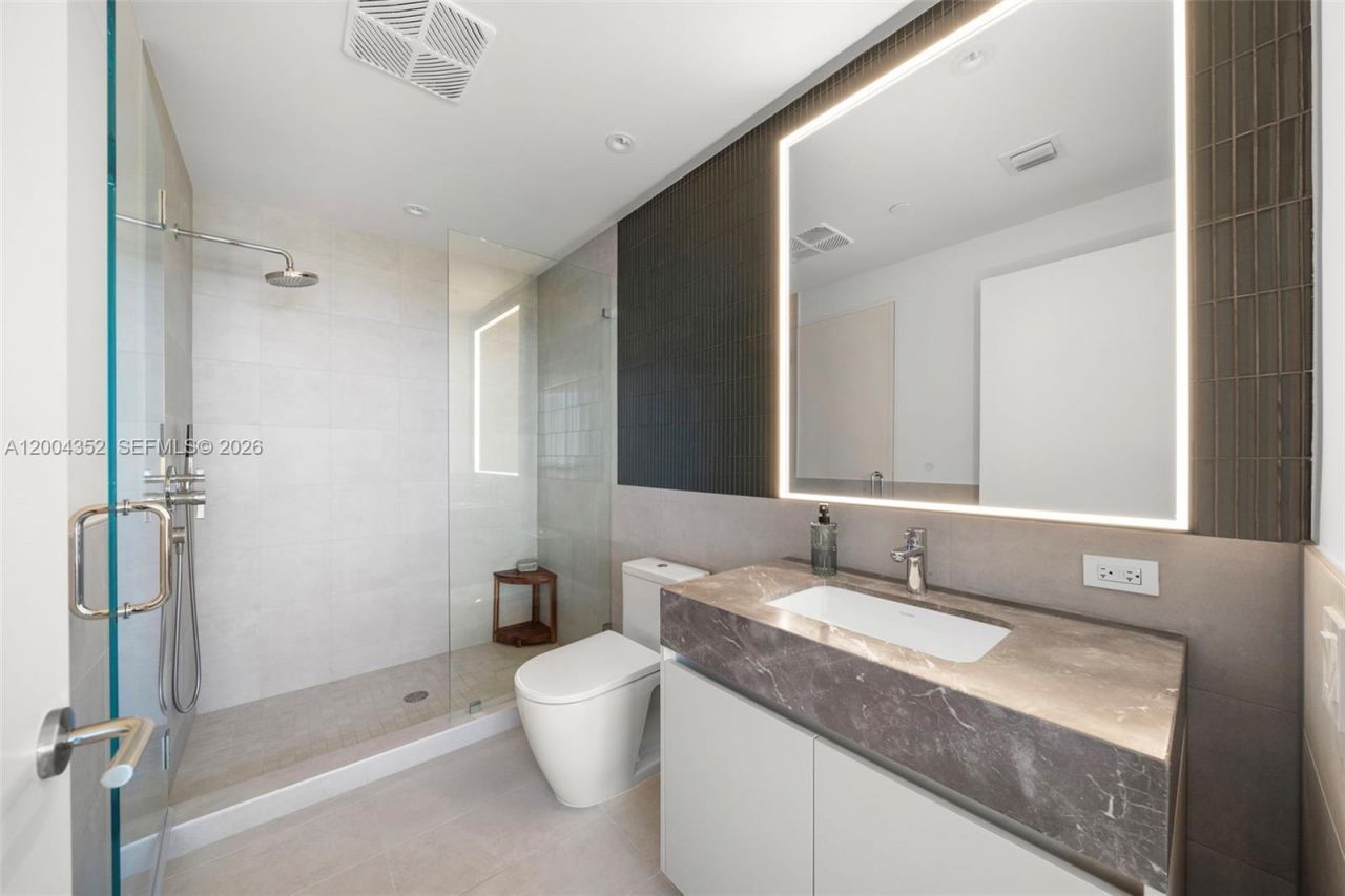 500 Alton Rd, Unit 1707, Miami Beach, FL 33139 Photo