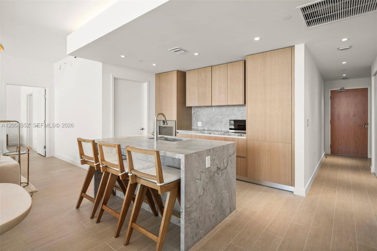 500 Alton Rd, Unit 1707, Miami Beach, FL 33139 Photo