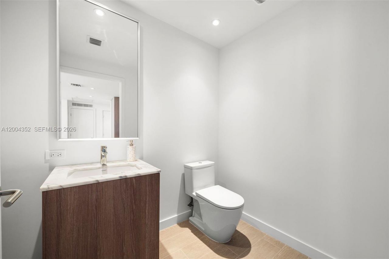 500 Alton Rd, Unit 1707, Miami Beach, FL 33139 Photo