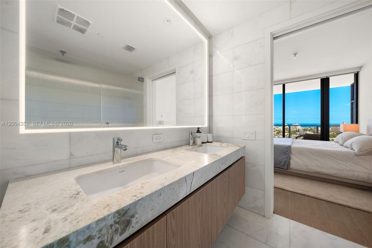 500 Alton Rd, Unit 1707, Miami Beach, FL 33139 Photo