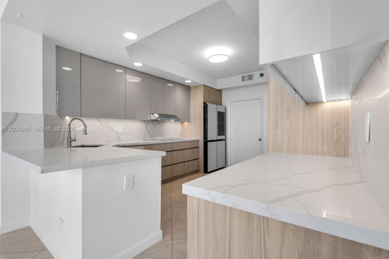 21150 E Point Pl , Unit 904, Aventura, FL 33180 Photo