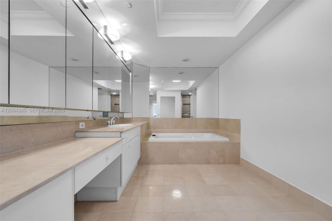 21150 E Point Pl , Unit 904, Aventura, FL 33180 Photo