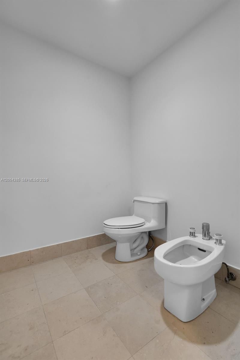 21150 E Point Pl , Unit 904, Aventura, FL 33180 Photo