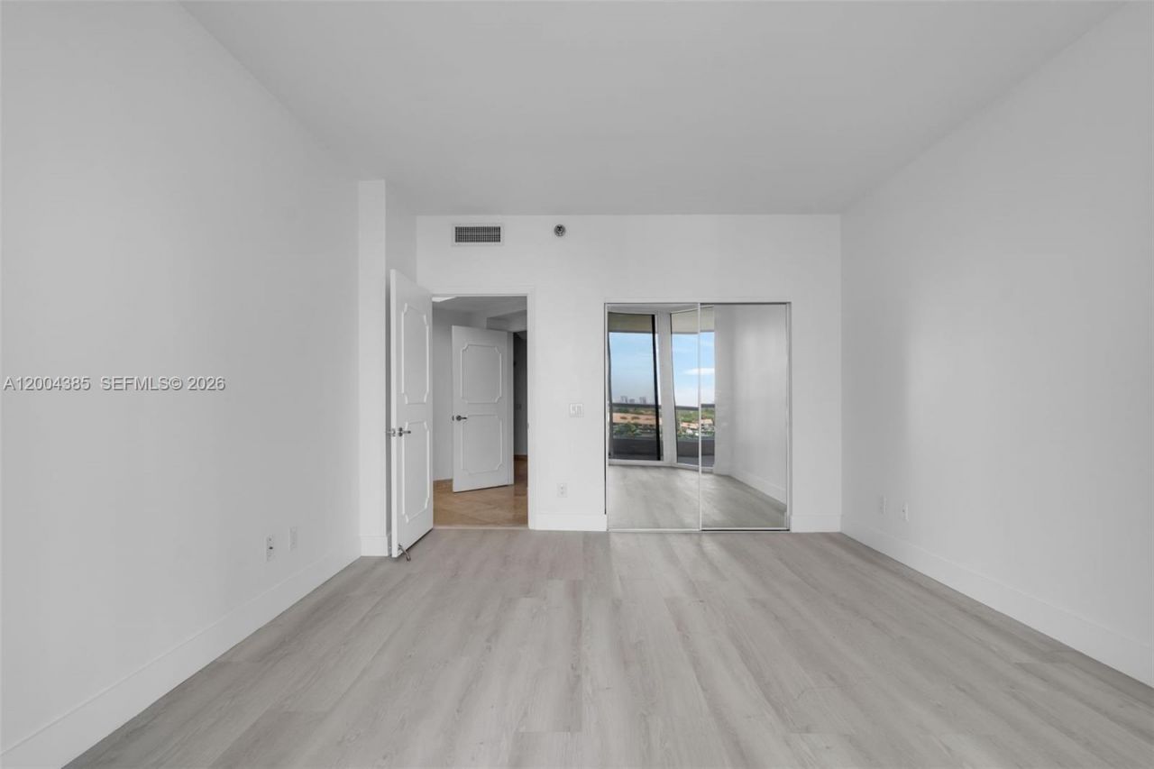 21150 E Point Pl , Unit 904, Aventura, FL 33180 Photo