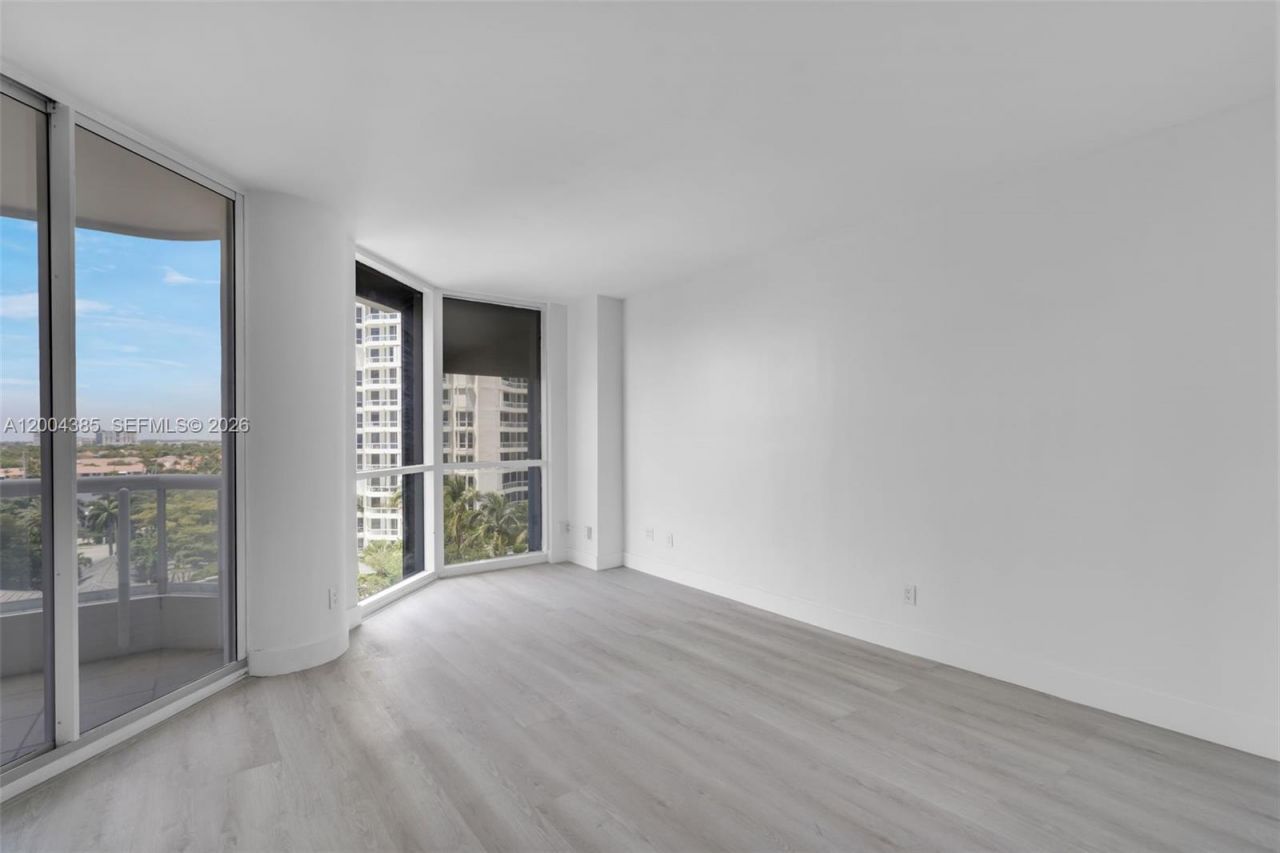 21150 E Point Pl , Unit 904, Aventura, FL 33180 Photo