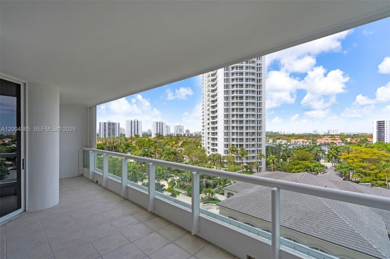 21150 E Point Pl , Unit 904, Aventura, FL 33180 Photo