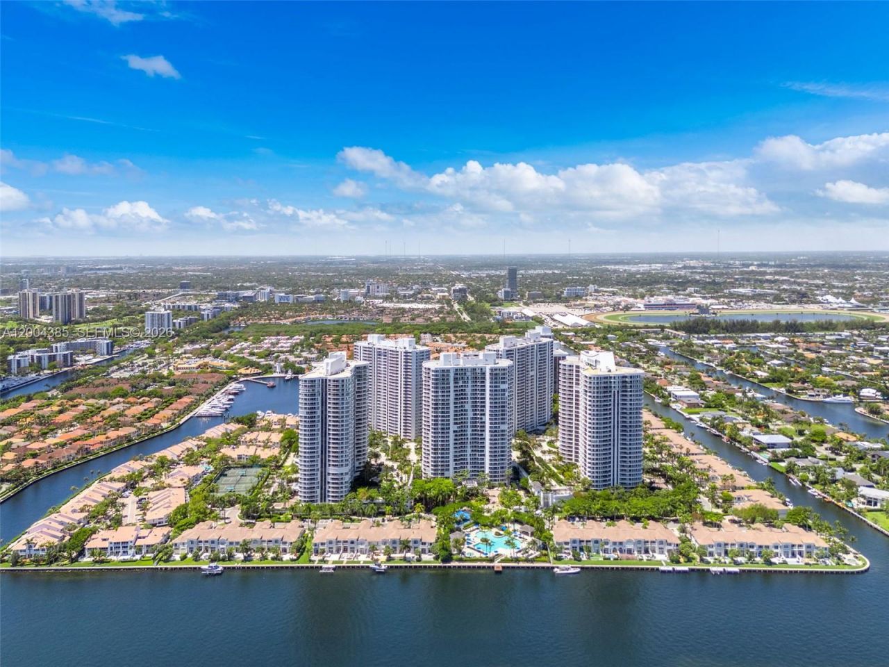 21150 E Point Pl , Unit 904, Aventura, FL 33180 Photo