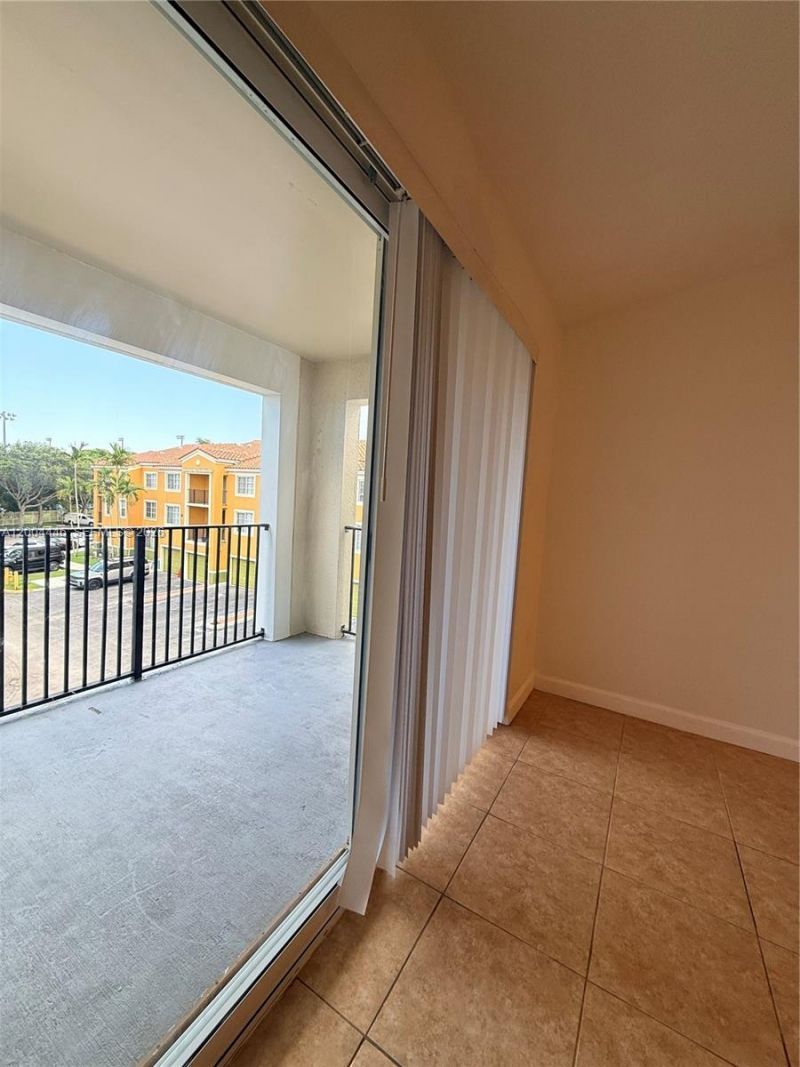 2200 E Preserve Way, Unit 301, Miramar, FL 33025 Photo
