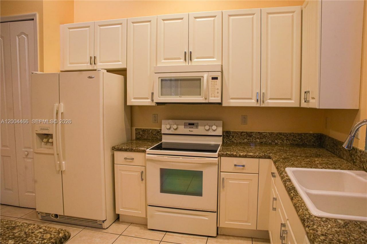 3488 NE 1st St, Unit 3488, Homestead, FL 33033 Photo