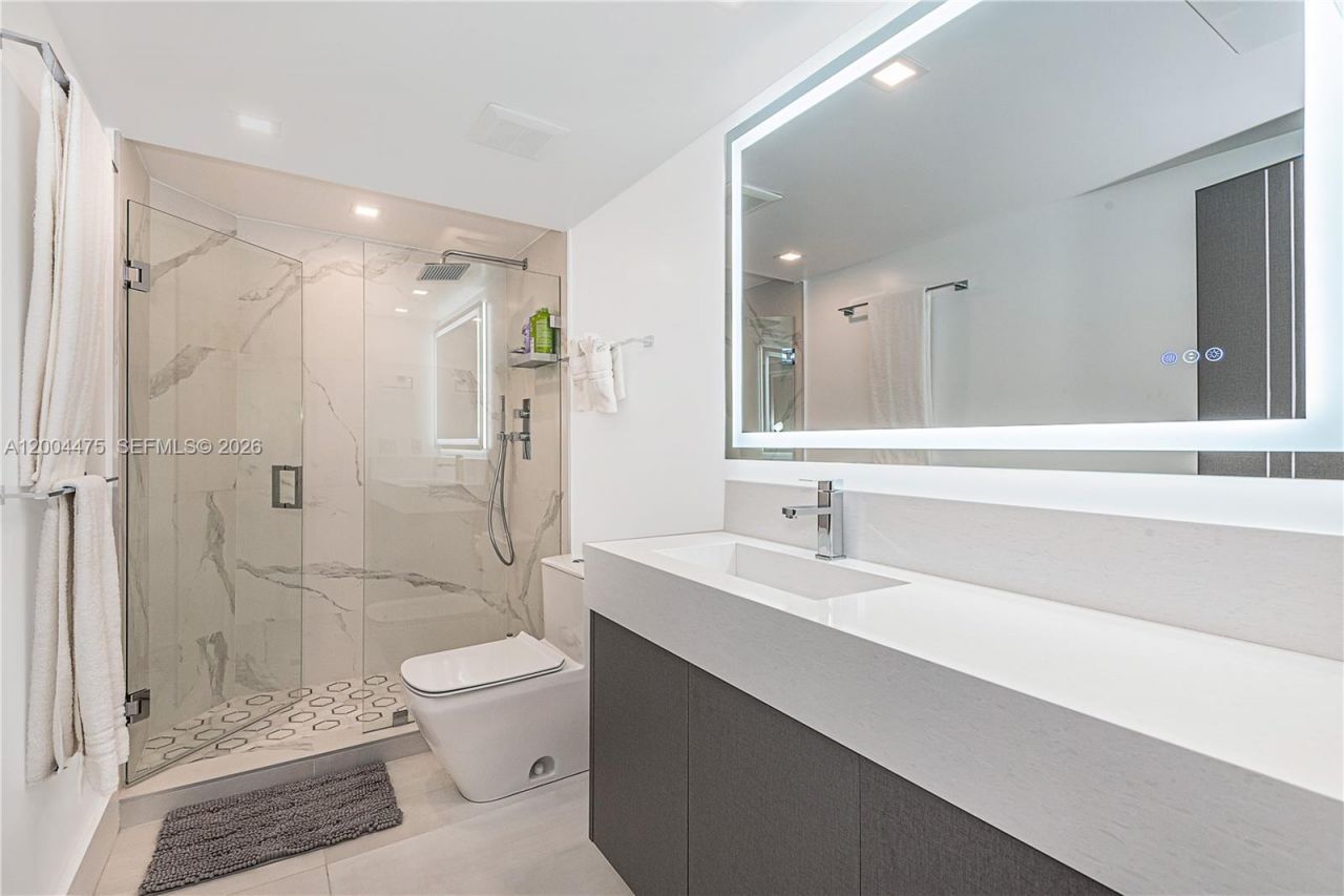 2301 Collins Ave , Unit 1440, Miami Beach, FL 33139 Photo