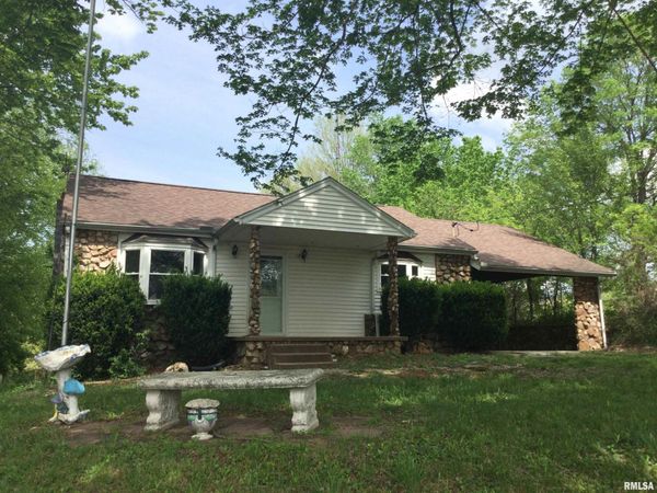 306 ELM Street, Dongola, IL 62926