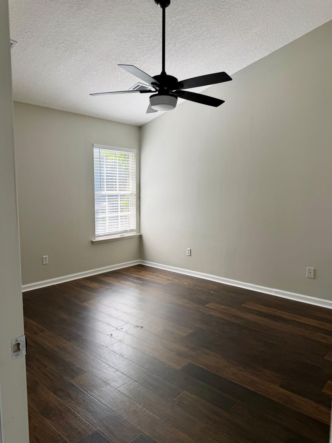 7840 Park Gate Drive Photo 13