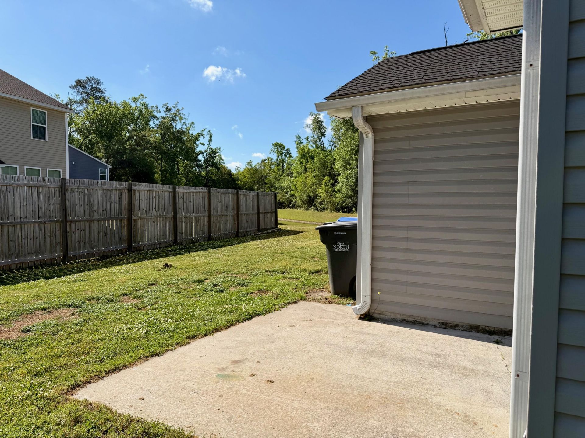 7840 Park Gate Drive Photo 23