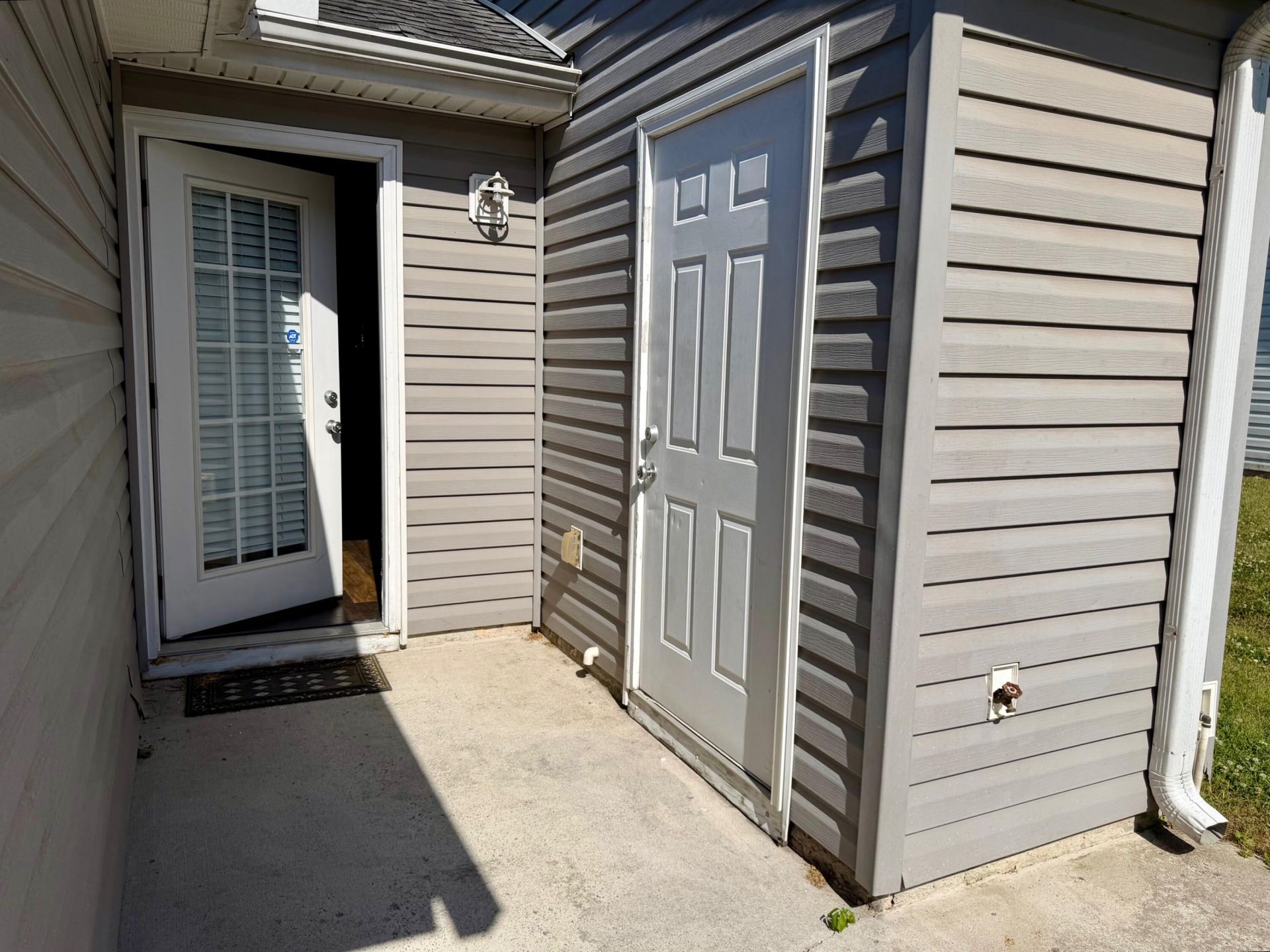 7840 Park Gate Drive Photo 24