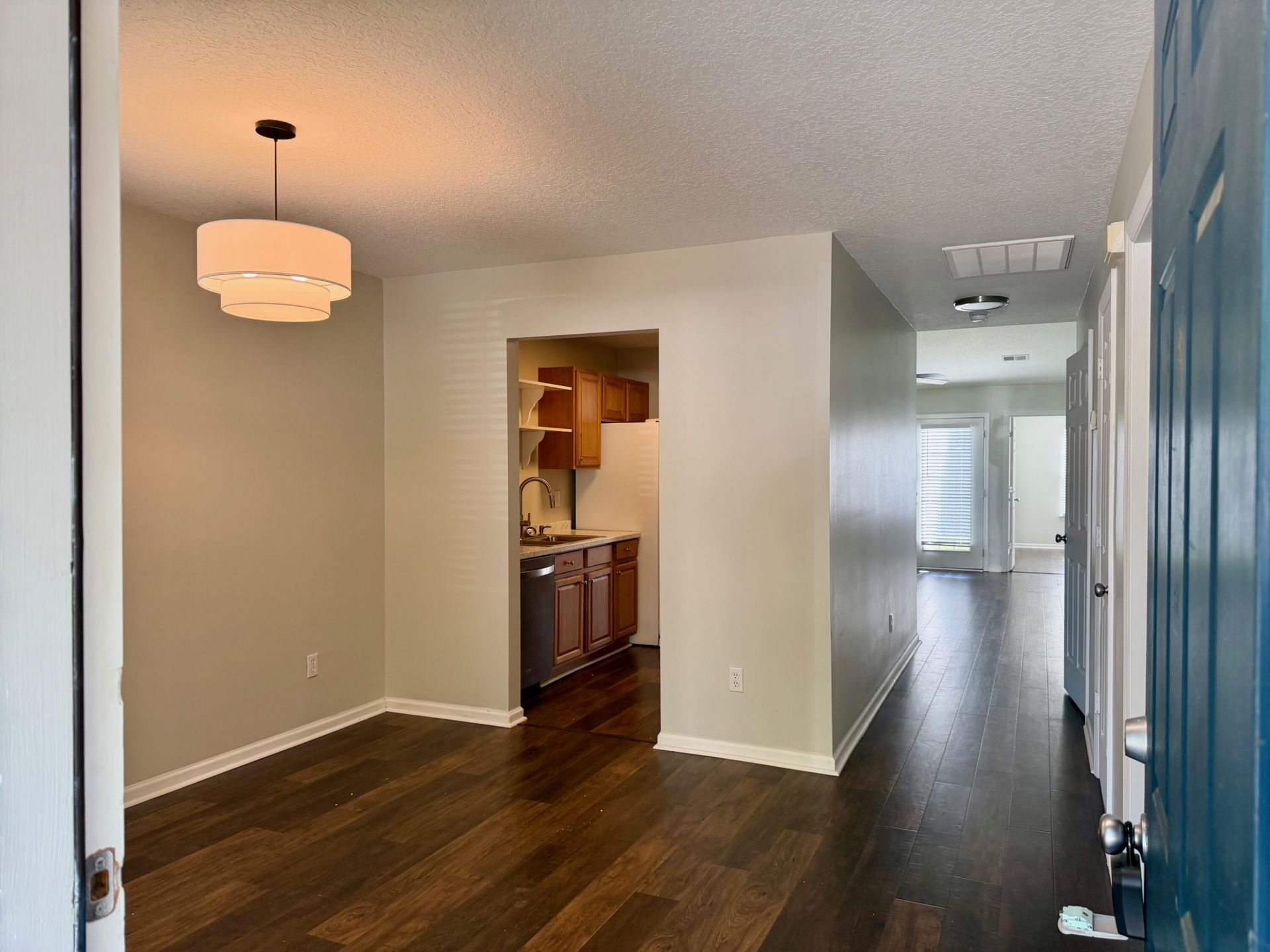 7840 Park Gate Drive Photo 5