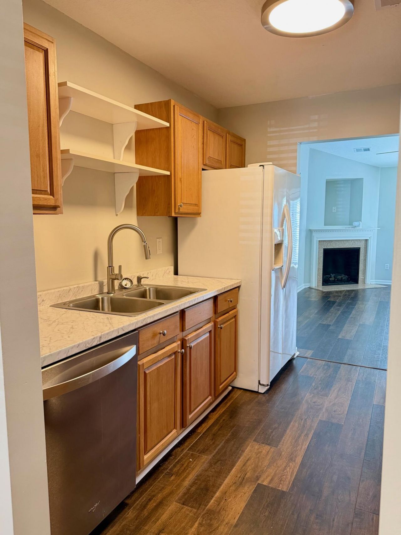 7840 Park Gate Drive Photo 8