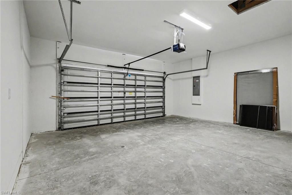 1727 NE 12th Ter, Cape Coral, FL 33909 Photo