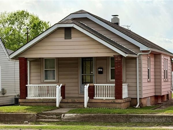 107 S Riverside Drive Drive, New Miami, OH 45011