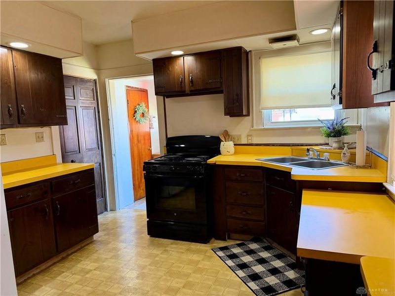 107 S Riverside Drive Drive, New Miami, OH 45011 Photo 16