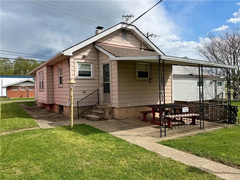 107 S Riverside Drive Drive, New Miami, OH 45011 Photo 4