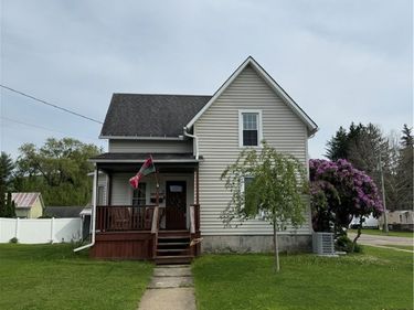 21 Spruce Street, Canisteo, NY 14823