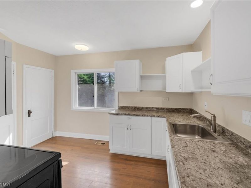 1381 S Green Road, South Euclid, OH 44121 Photo 10