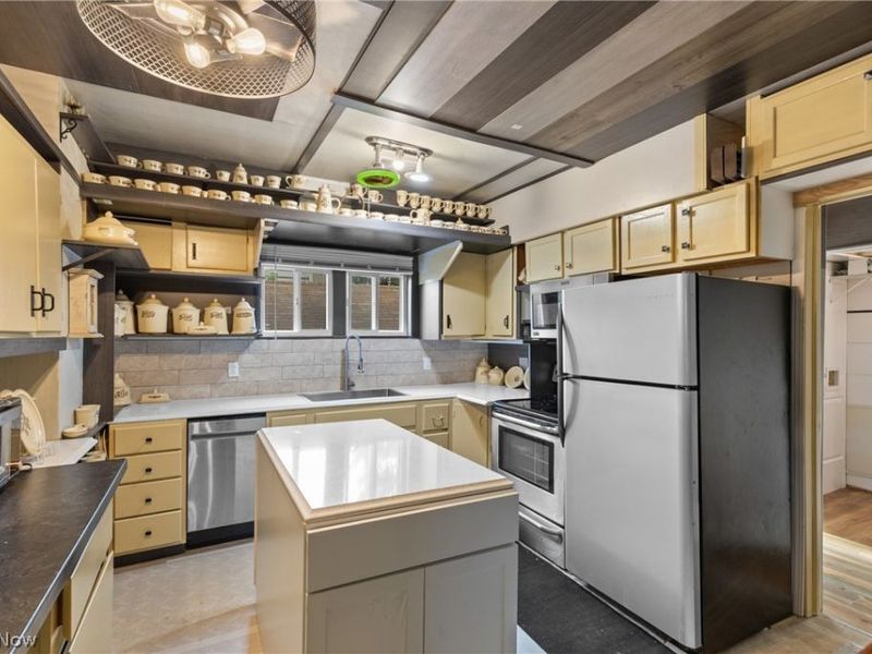 3318 Washington Street, Bellaire, OH 43906 Photo 6