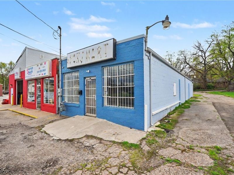 910 Erie Street S, Massillon, OH 44646 Photo 2