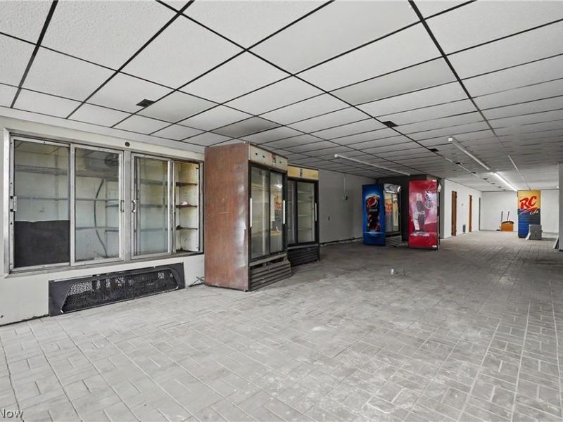 910 Erie Street S, Massillon, OH 44646 Photo 3