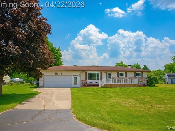 3161 Eastgate Street, Burton, MI 48519