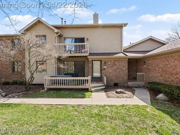 7981 Woodingham, West Bloomfield Twp, MI 48322