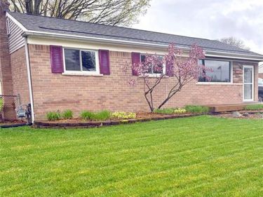 31167 Maplewood Street , Garden City, MI 48135